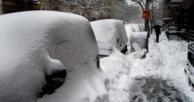 Cel putin 11 morti in SUA, din cauza furtunii de zapada