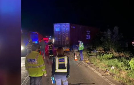 Accident de autocar cu 46 de morți în Bulgaria. Vehiculul a lovit o balustradă și a luat foc