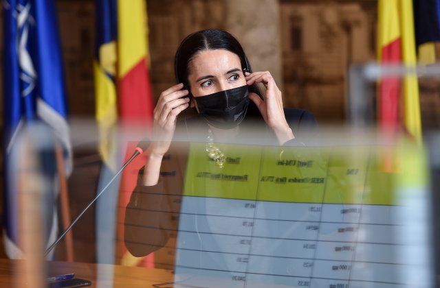 Clotilde Armand propune finanțarea de la bugetul local a cotei de contribuție a asociațiilor de proprietari pentru reabilitarea termică  