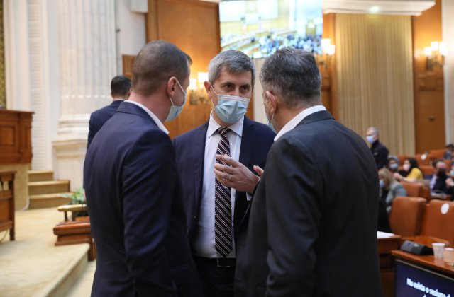 USR propune acordarea de tichete de masă și a 13-a pensie pentru pensionarii cu venituri sub 1.100 lei