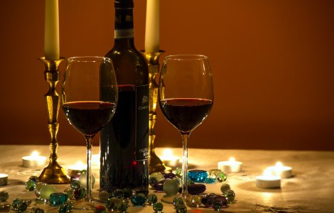 Consumul a patru pahare de vin într-o săptămână, pot crește riscul de demență