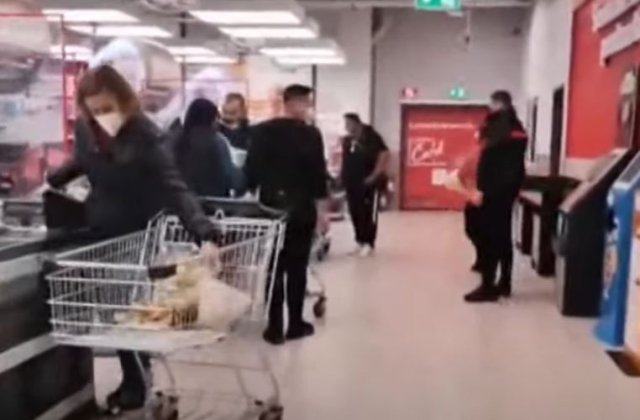 Bani de la stat pentru cei care angajează vârstnici. „Cei trecuți de 55 de ani parcă nu își găsesc loc în societate” 