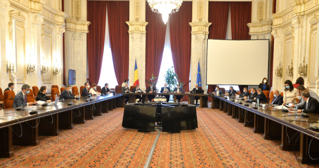 Parlamentul s-a întrunit pentru votul de investire a Guvernului propus de Ciucă