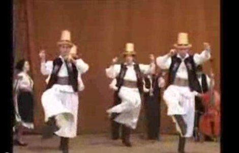 Ansamblul Crisana, invitat la deschiderea Festivalului International de Film de la Shanghai