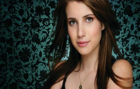 Actrita Emma Roberts s-a logodit