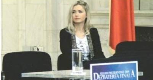 Prietena lui EBA, trimisa "pe banii nostrii" la New York