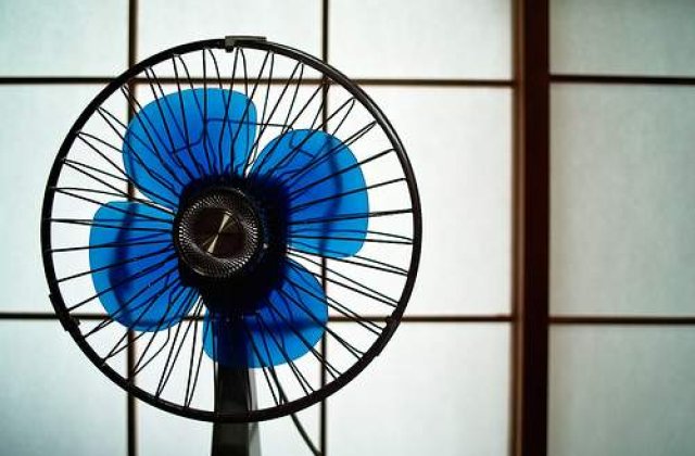 Canicula tripleaza vanzarile la aparatele de racire a aerului