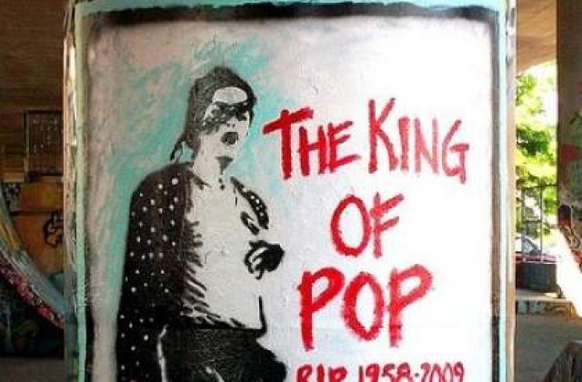 Doctorul lui Michael Jackson poate profesa in continuare