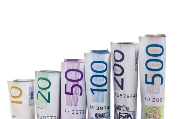 Cursul euro/leu: Un nou maxim pentru 2010