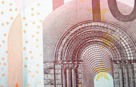 Fitch: Revenire din recesiune in forma de L pentru Europa