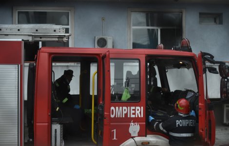 O persoană fără adăpost, carbonizată; o alta - arsuri de gradul I. Cauza: un mijloc de încălzire improvizat