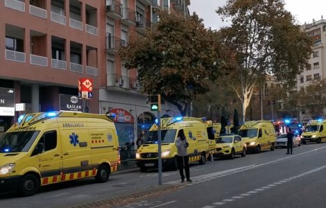 VIDEO Români morți în incendiu, în Barcelona. Aceștia locuiau într-o clădire abandonată