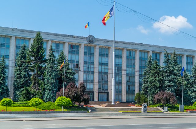 Circa 70% din moldoveni își doresc ca Republica Moldova să adere la UE