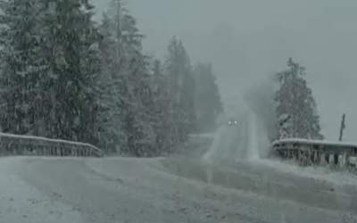 ANM: Vânt și ploaie, lapoviță...