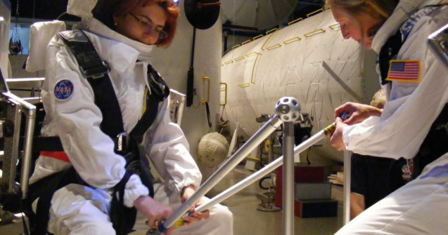  Video  6 profesori romani, la o sesiune de pregatire pentru astronauti