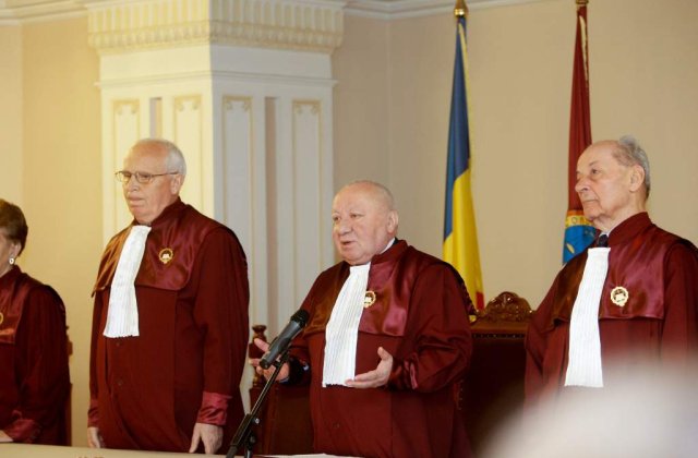 Contestatia CCR: Ultima sansa pentru bugetari si pensionari