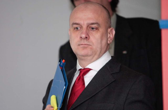 Dumitru Costin si-a dat demisia din BNS