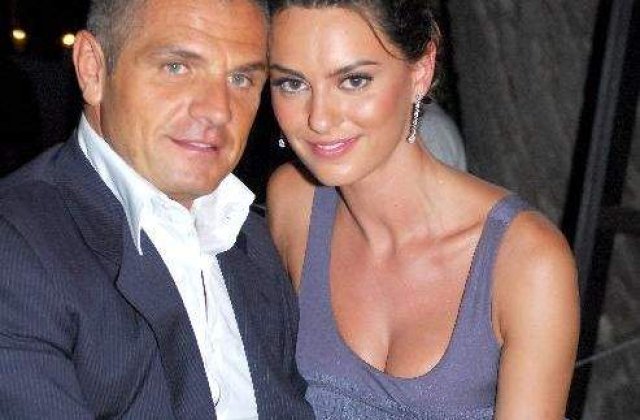 Holy Taco: Catrinel Menghia, "o tiganca murdara sau un vampir insetat"