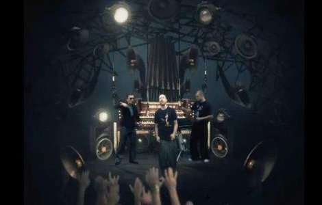  Video  Suie Paparude a lansat un nou videoclip