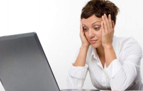 Studiu: Monitoarele dispozitivelor electronice afecteaza vederea