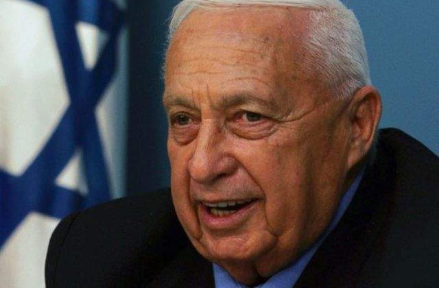 Lideri palestinieni: Sharon, un criminal care s-a sustras justitiei internationale