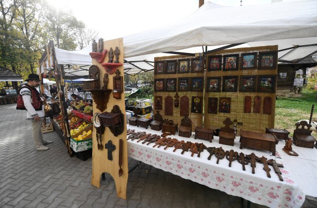 Târg de Sfântul Nicolae la Muzeul Naţional al Ţăranului Român