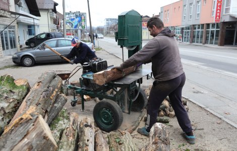 Încălzirea cu lemne ar putea fi interzisă. UE cere statelor membre să renunțe la sobele pe lemn din 2024