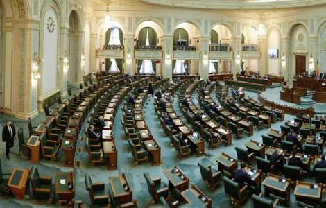 Ședinţă solemnă cu ocazia aniversării a 30 de ani de la adoptarea Constituţiei