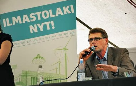 Premierul finlandez si-a prezent demisia