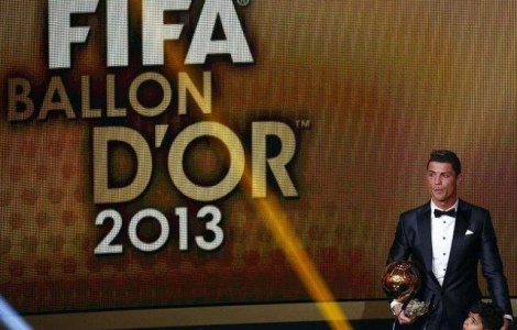 Cristiano Ronaldo a castigat trofeul Balonul de Aur