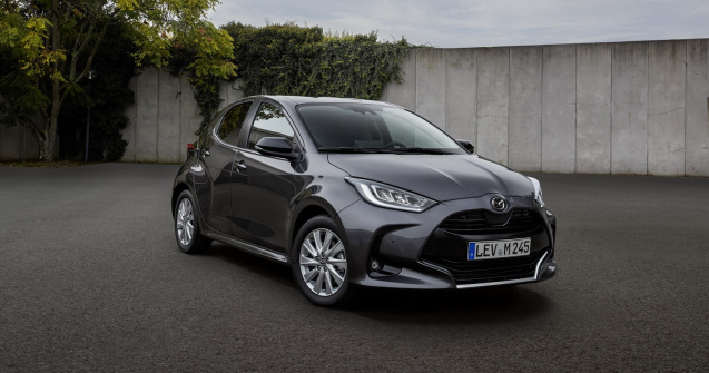 Noua Mazda2 debutează în Europa cu sistem de propulsie hibrid și 116 cai putere