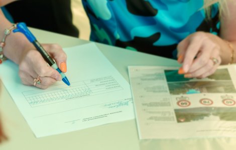 Un tânăr din Giurgiu a încercat să fraudeze proba teoretică a examenului auto cu aparatură lipită de corp