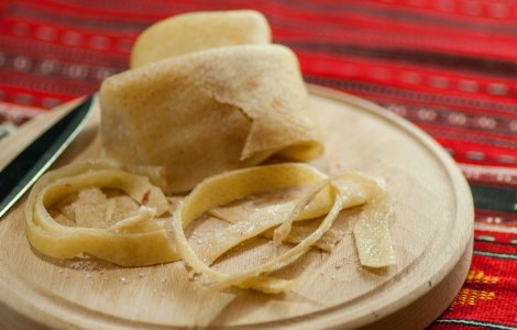 Nici șoriciul nu mai e ce a fost! În preajma sărbătorilor, comercianții vând șorici industrial. Din ce este făcut acesta