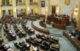 Senatul, contract cu Tarom de 1,4 mil. lei pentru transportul senatorilor