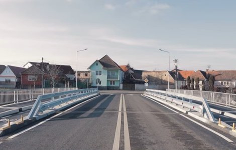 VIDEO Primăria Sibiu a dat în exploatare podul peste râul Cibin