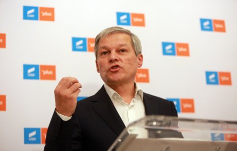 USR cere premierului demiterea ministrului Florin Roman: Vă bateți joc