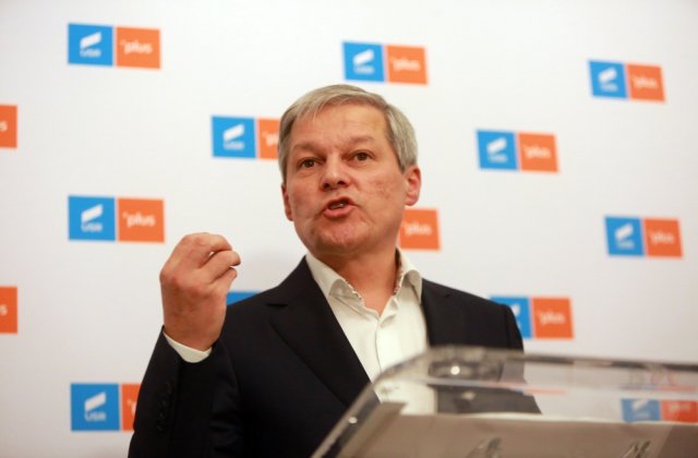 USR cere premierului demiterea ministrului Florin Roman: Vă bateți joc  