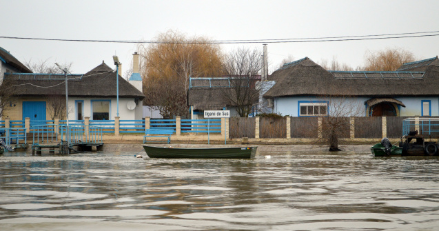 Inundații în decembrie. Zeci de localități din țară au fost măturate de ape