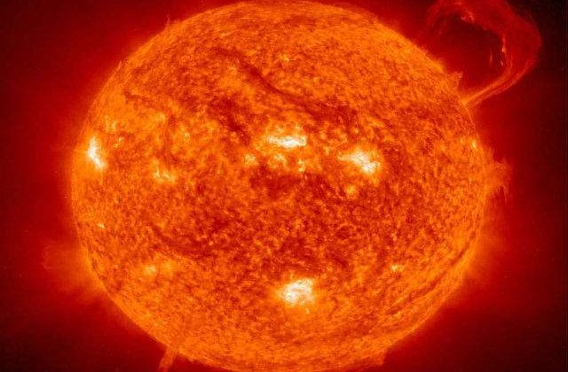 Soarele are o "sora" geamana