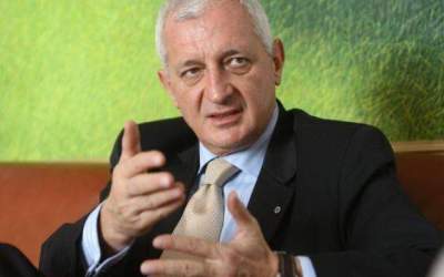 Gyorgy Frunda: Premierul...