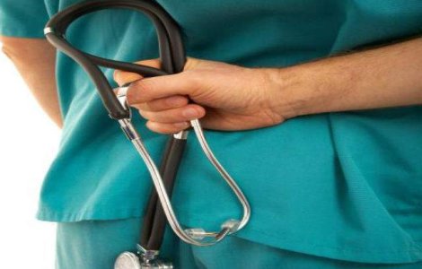 Profesor roman din SUA: Romania sa-si plateasca medicii mai bine