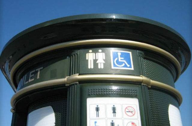 Toalete de lux in Capitala: Peste 1.000 de euro chirie lunara pentru closete