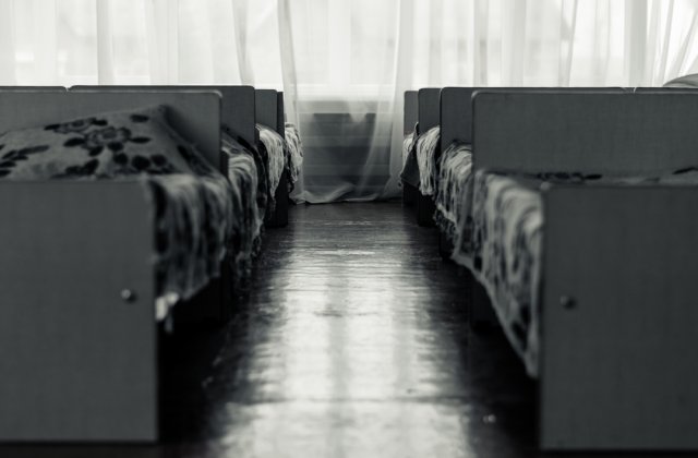 Caz halucinant la Centrul de plasament din Periș. Dialog între o angajată și o minoră: „Te-ai dus în pat și te-ai...cu el, nu?”  