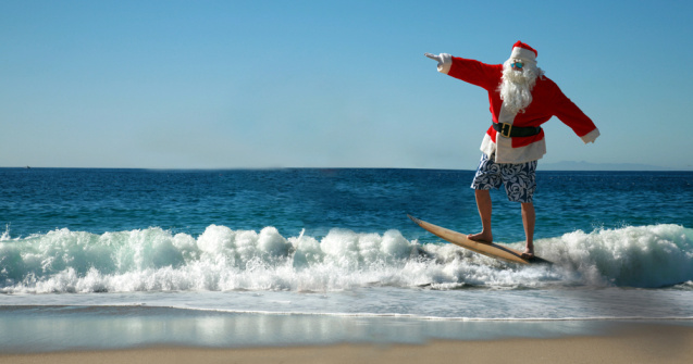 Moș Crăciun vine pe apă cu surful. Țara în care s-a creat o nouă tradiție