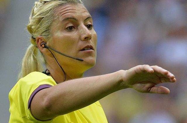 Doua romance, in topul celor mai bune femei arbitru din lume in 2013
