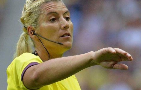 Doua romance, in topul celor mai bune femei arbitru din lume in 2013