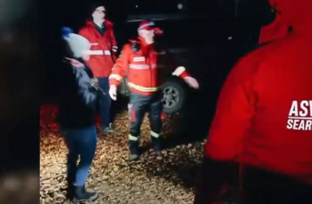 Ignorat de polițiști, un bărbat a murit &icirc;nghețat &icirc;n noroi. Oamenii legii nu l-au căutat &icirc;n locul indicat de el   
