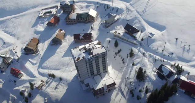 Escrocherii cu cazări false de Crăciun și Revelion. La ce trebuie să fim atenți ca să nu cădem în plasă