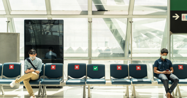 OMS recomandă anularea vacanțelor de Crăciun din cauza variantei Omicron