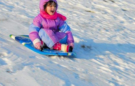 Unitatile de invatamant din 26 de judete, inchise luni si marti